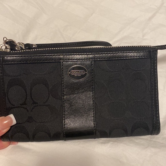 Authentic coach wallets - Picture 4 of 6